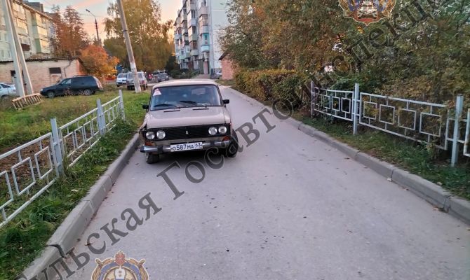 В Алексине пьяный водитель сбил во дворе пешехода
