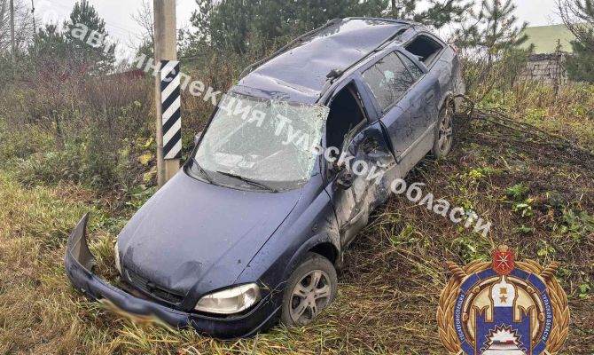 В Алексине мужчина на "Опеле" улетел в кювет