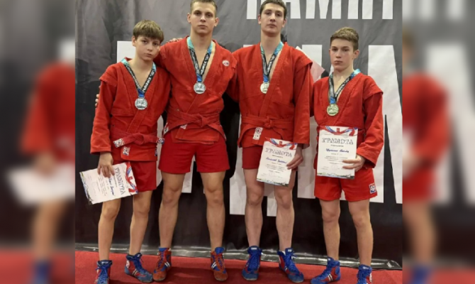 Самбисты из Тулы привезли два золота и два серебра из Ярославской области