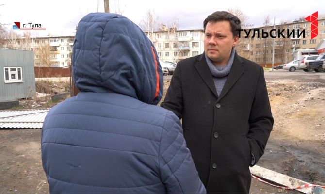 Туляки жалуются на соседа, который организовал в собственной квартире рюмочную