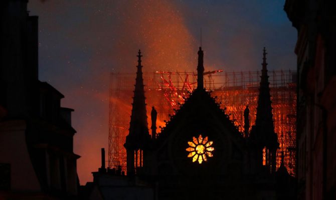 "Мечта догорает": туляки - о пожаре в Соборе Парижской Богоматери