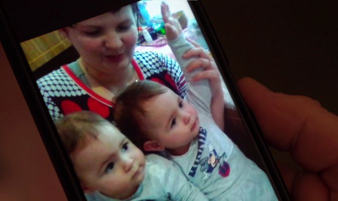 В Туле 4-летние близняшки-сироты могут лишиться единственного жилья