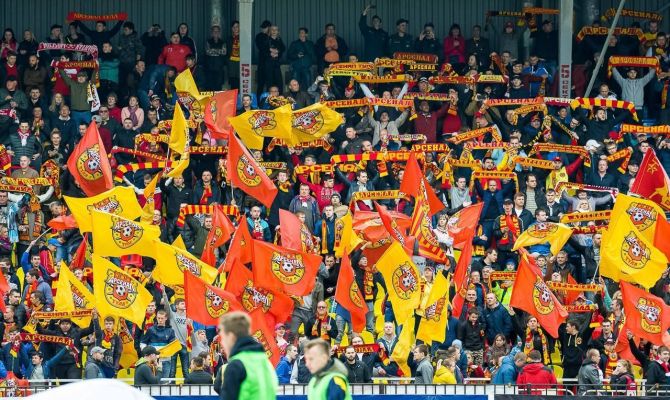 «Арсенал» открыл счет в матче с «Енисеем»