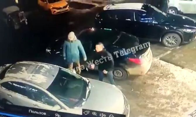 В Туле на проспекте Ленина двое неизвестных избили 16-летнюю девушку