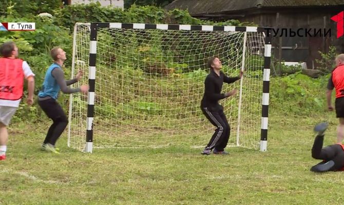 Ребята из села Архангельского Большой Тулы отстояли футбольное поле. РЕПОРТАЖ