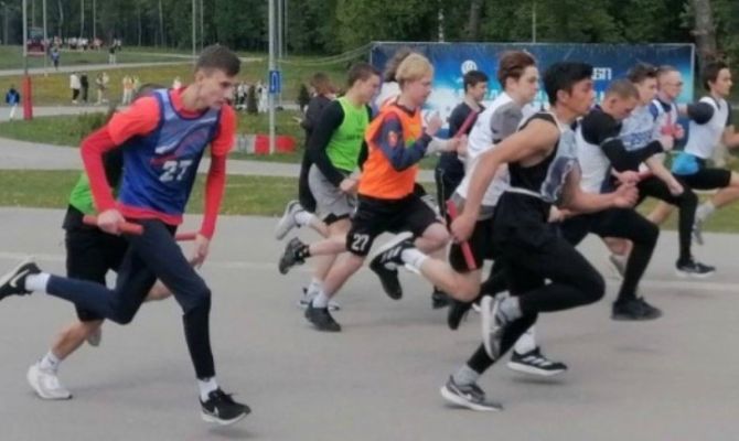 В Туле прошла легкоатлетическая эстафета, посвященная 80-летию Победы