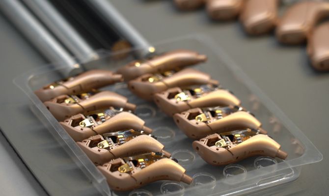 В Тульской области в 10 раз увеличат производство аппаратов для слабослышащих