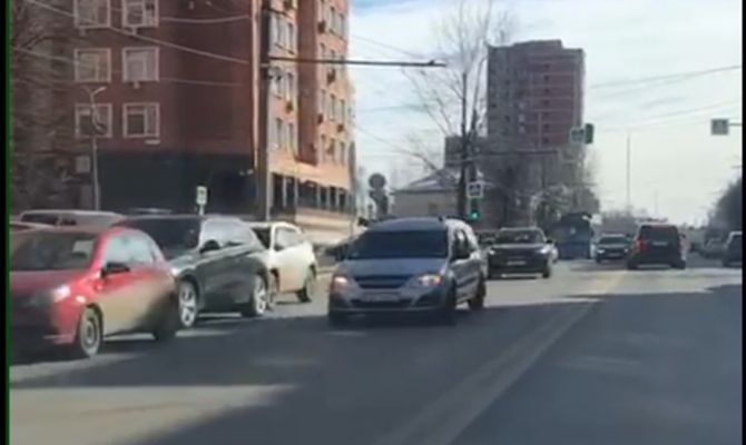 Тройное ДТП на улице Болдина в Туле: в паровозик "сложились" Nissan, BMW и Chevrolet