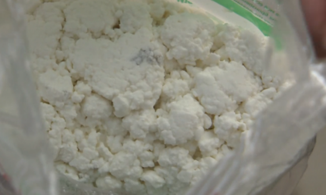 Молочный завод в Тульской области сделал из 260 кг масла и сухого молока 1,3 тонны творога