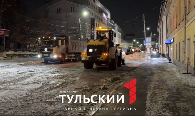 В Туле начали эвакуировать машины, которые мешают расчистке снега