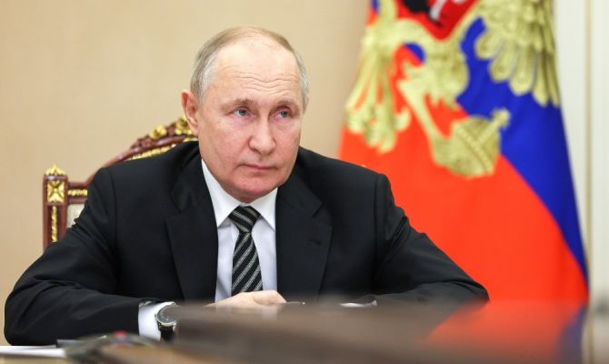 Владимир Путин предложил повысить подъемные по программе "Земский доктор"
