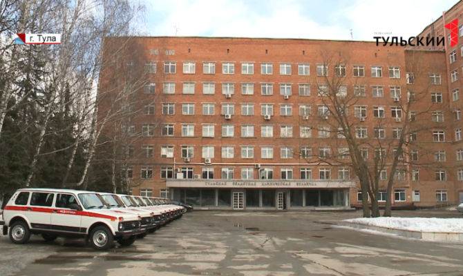 Фельдшерам ФАПов Тульской области вручили машины повышенной проходимости