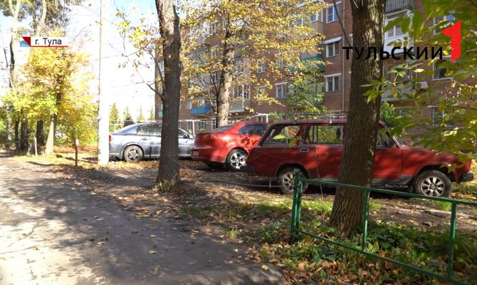 Замки и цепочки: как бороться с захватчиками парковочных мест