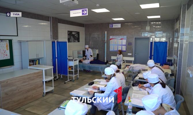В Тульском медицинском колледже учебные классы превратили в больничные палаты