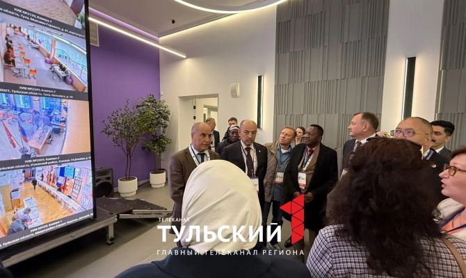 Представители парламентов Намибии и Алжира посетили Центр общественного наблюдения в Туле