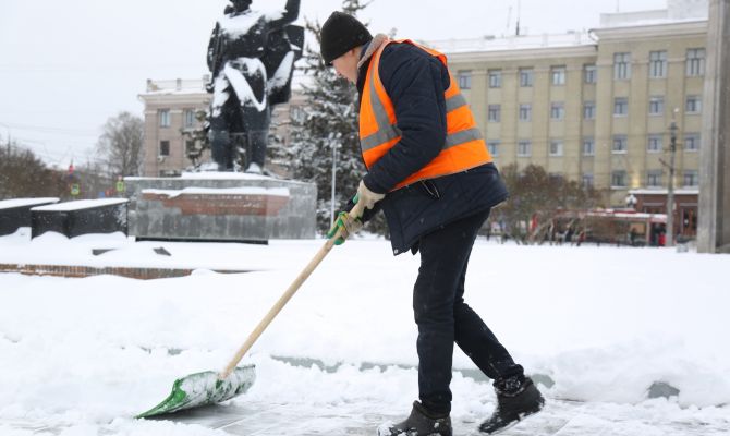 Туляков предупредили о гололедице на дорогах 17 февраля