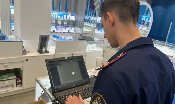 Владелец сети салонов "Бриллиантовая ручка" в Туле недоплатил налоговой больше 180 млн рублей