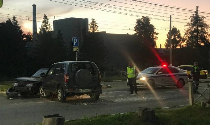 В Туле напротив дома №137 по ул. Ф.Энгельса произошло ДТП