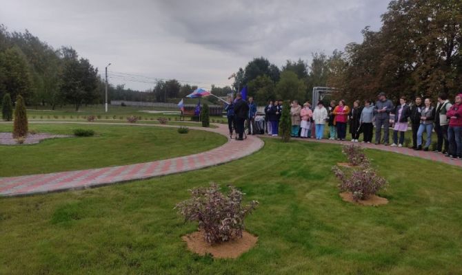На территории Тульской областной больницы открылся новый сквер