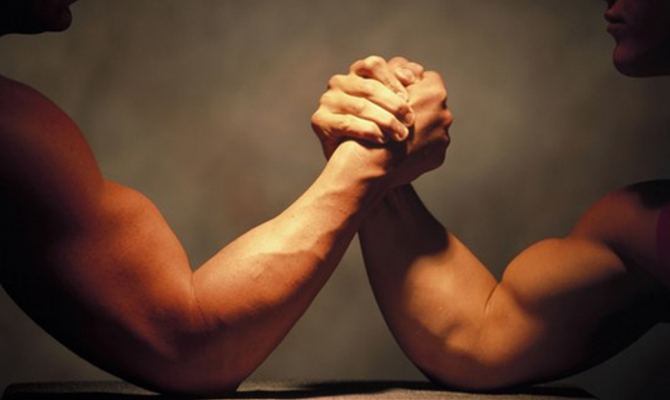 На всероссийском турнире по армрестлингу алексинец завоевал золото 