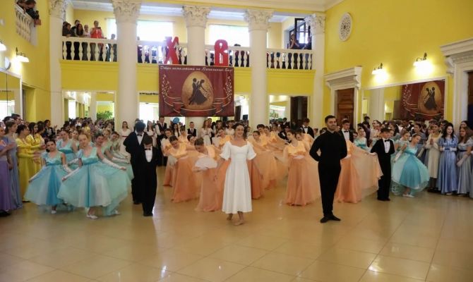 В Суворове прошёл Пасхальный бал