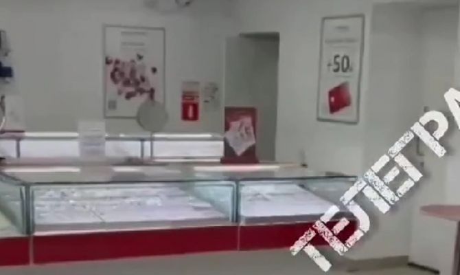 В Узловой ограбили ювелирный магазин