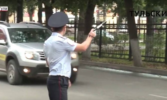 Тульские полицейские ловят таксистов-нарушителей. РЕПОРТАЖ