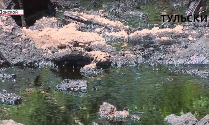 Жители Донского боятся, что их дворы затопит нефтепродуктами. РЕПОРТАЖ