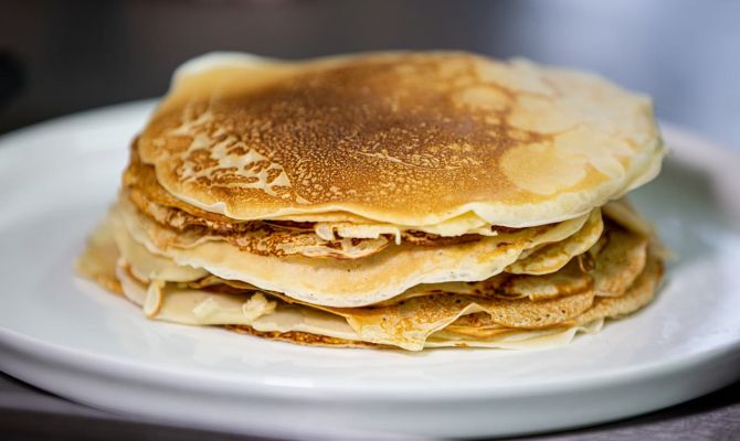 Туляки смогут пройти по блинному лабиринту и поиграть в хоккей метлами