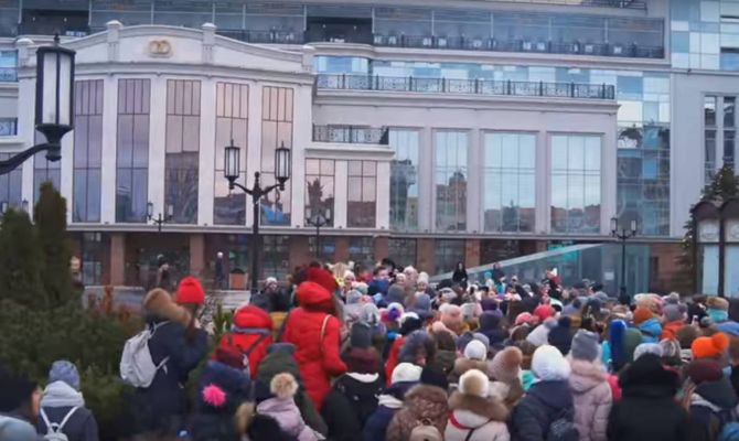 Знаменитые ютуб-блогеры поздравили туляков с Новым годом