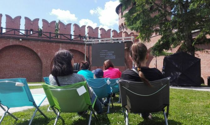 В Туле открылся летний кинотеатр под открытым небом