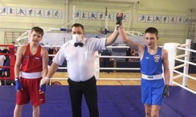 Боксер из Тулы вышел в четвертьфинал Первенства ЦФО