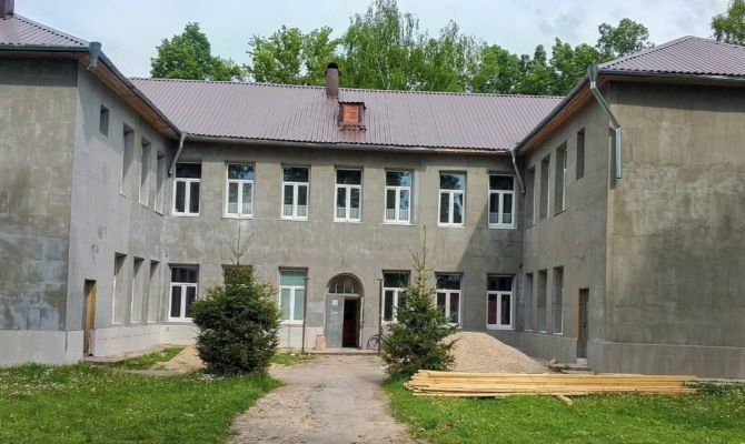 В Суворовском районе продолжается капитальный ремонт амбулатории