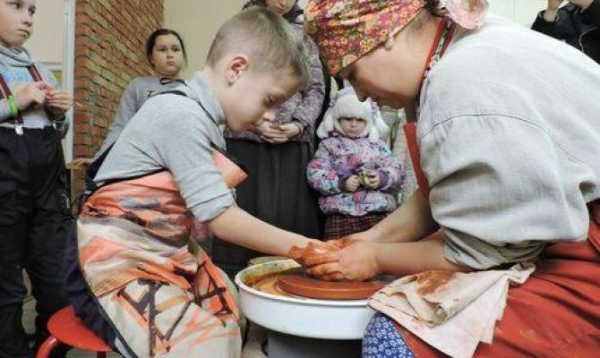 Туляки поработают за гончарным кругом и распишут филимоновскую игрушку