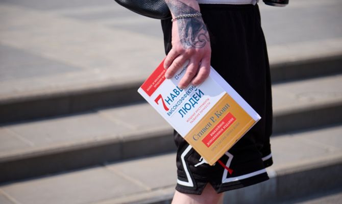 Каждый третий туляк читает книги по пути на работу 