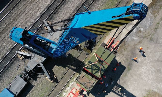 По Туле проехал легендарный бронепоезд № 16