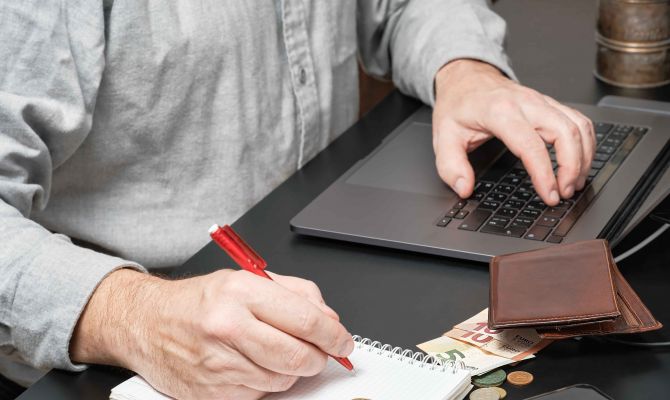 Предприятие Киреевского района долгое время не выплачивало зарплату работнице