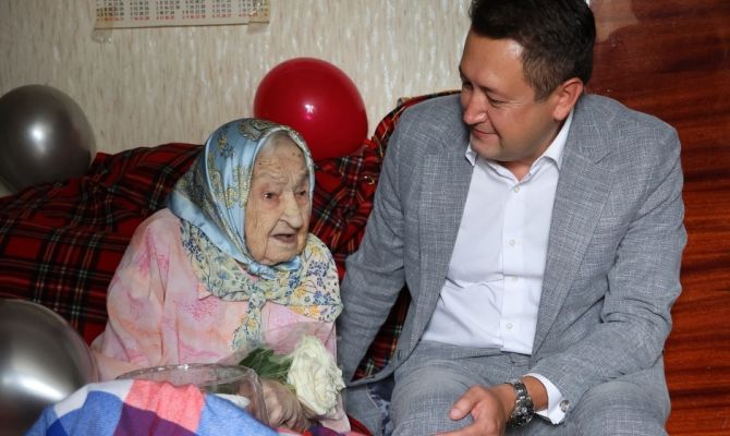 Старейшей жительнице Новомосковска Ирине Шатохиной исполнилось 107 лет