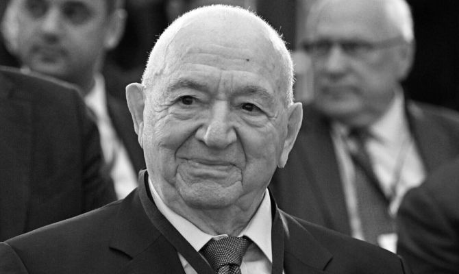 Умер легендарный футболист Никита Симонян