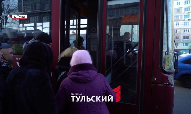 Лень водителей или пробки на дорогах: почему тульские автобусы постоянно опаздывают