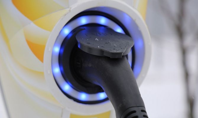 Тульским предпринимателям будут возмещать затраты на строительство заправок для электрокаров