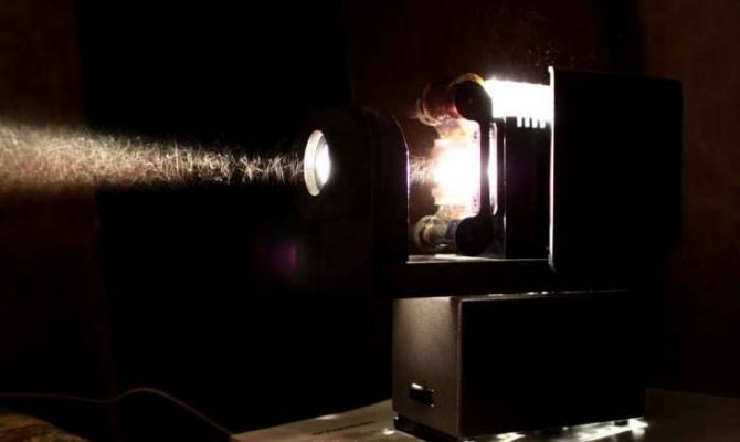 Тулякам покажут диафильмы о мамах, и о весеннем празднике