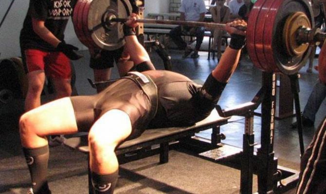 В Туле выявят сильнейших юных пауэрлифтеров