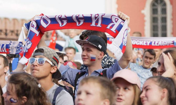 Туляков зовут смотреть матч Испания — Россия на большом экране