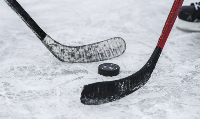 Хоккеисты из Новомосковска сыграют в составе сборной НМХЛ в матче за Кубок поколения