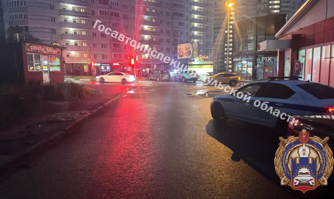 В Туле пьяный электросамокатер перевернулся вместе с пассажиром
