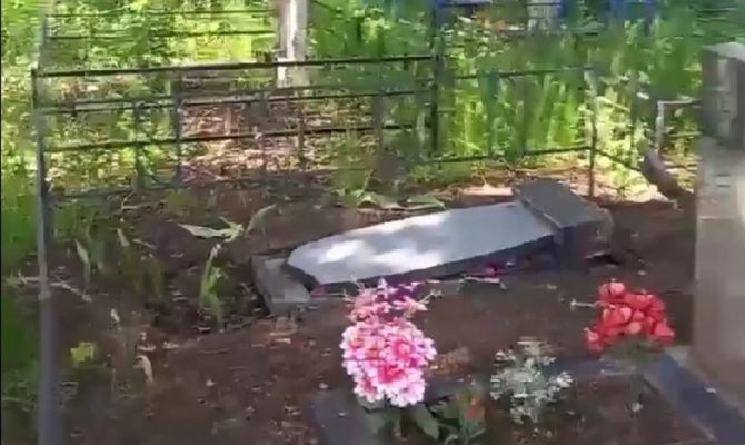 В Узловой вандалы разрушили около 50 памятников: на кладбище организуют дежурство