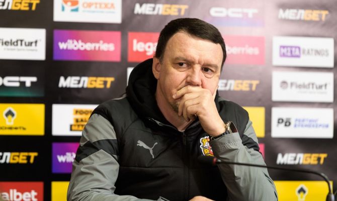 Главный тренер "Арсенала" Александр Сторожук сообщил об угрозах от болельщиков