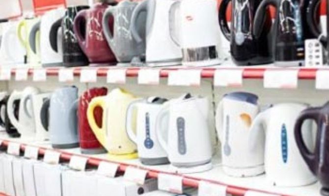 Роскачество нашло электрочайники, выделяющие формальдегид