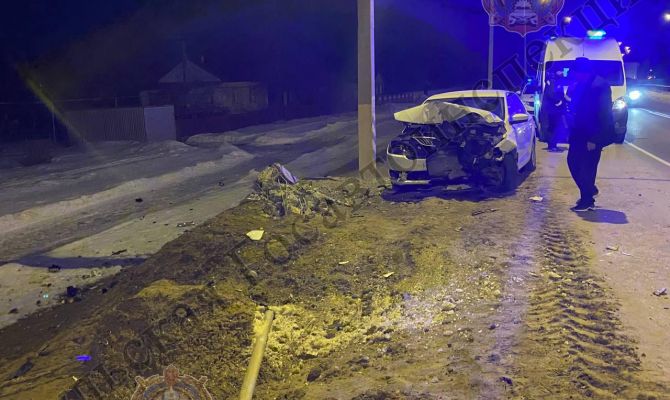 В Тульской области мужчина не справился с управлением и врезался в столб